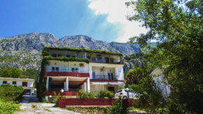 Apartments with a parking space Zivogosce - Porat, Makarska - 16289